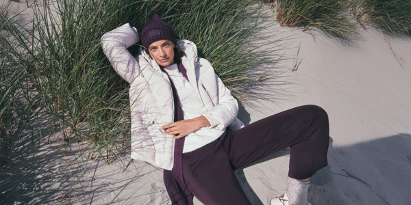 FIALOVÝ KONTRAST – elegance v teplém provedení