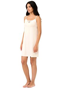 Romantická noční košile Vamp s krajkovými ramínky 22093 cream