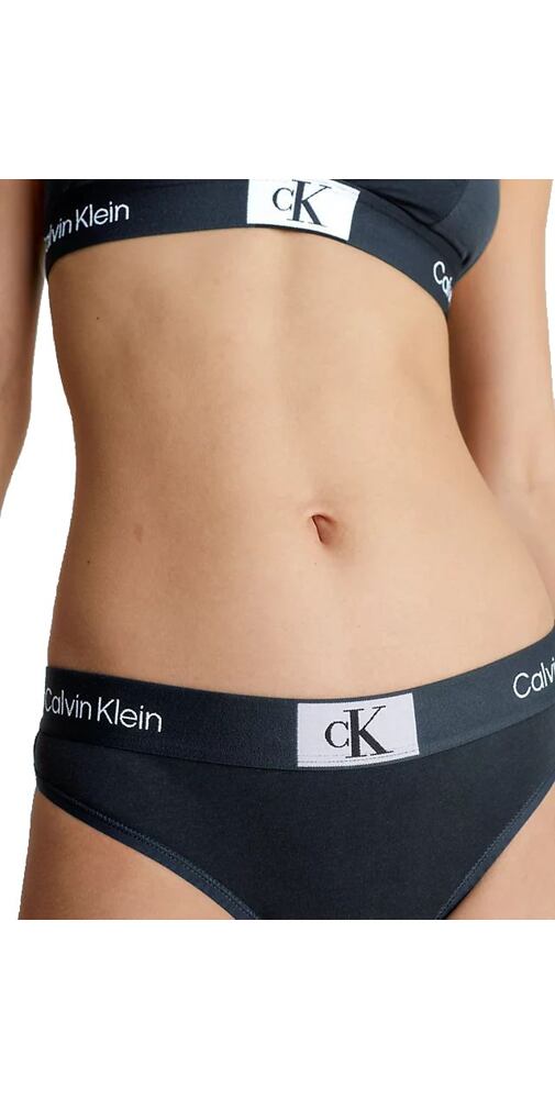 Bavlněná tanga Calvin Klein QF7221E cK1996