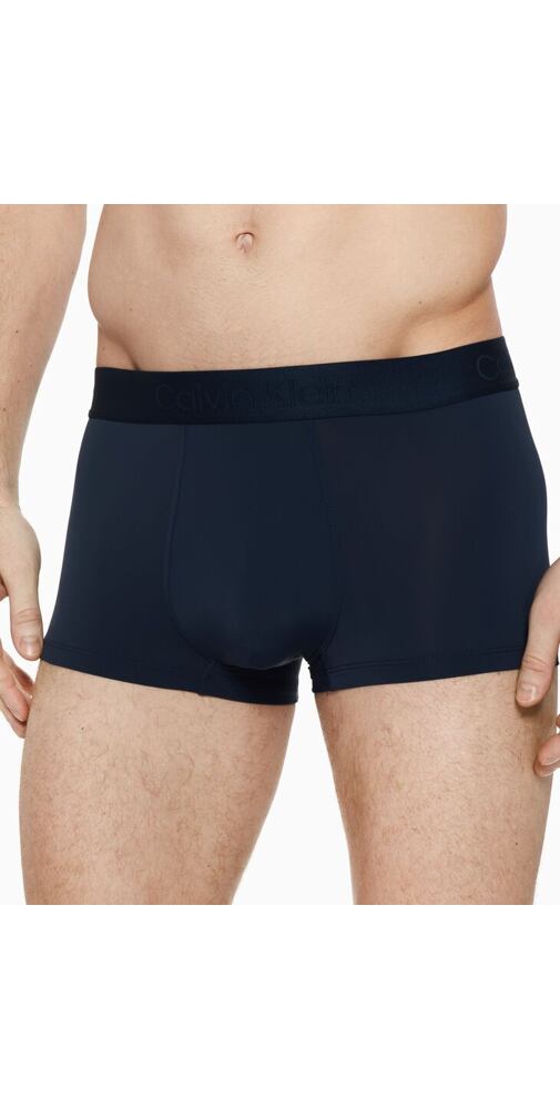 Boxerky Calvin Klein Black NB1929A Luxury Redefined Low Rise Trunk